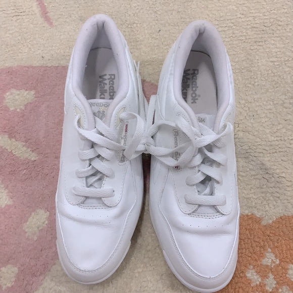 Classic White Reebok’s - Picture 1 of 2